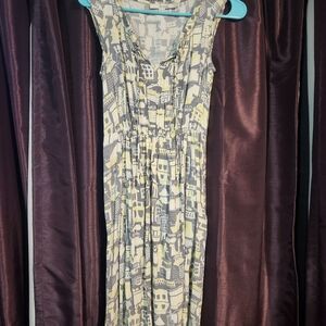 Stylish Cityscape Urband Style Dress Size 6